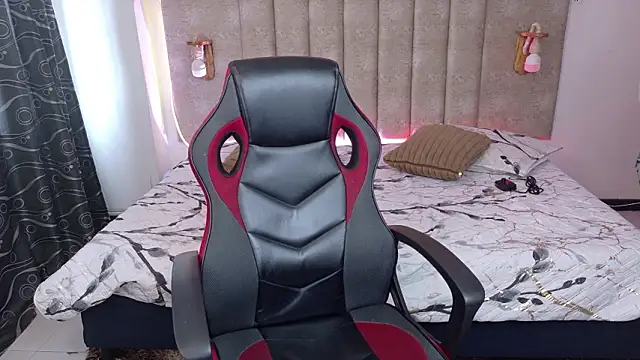 Alektra bryce online show from March 2026 07:53:02 PM