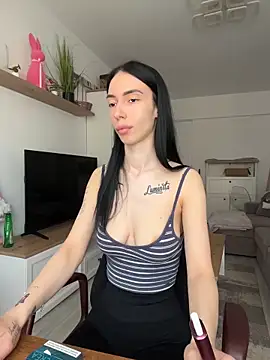 Celine Roxelle online show from April 2026 01:52:02 PM
