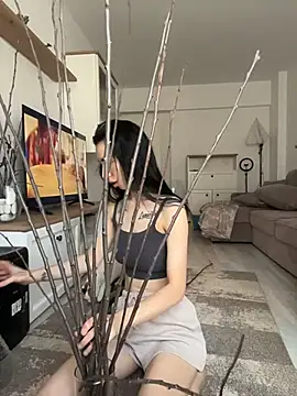 Celine Roxelle online show from May 2026 10:54:01 AM