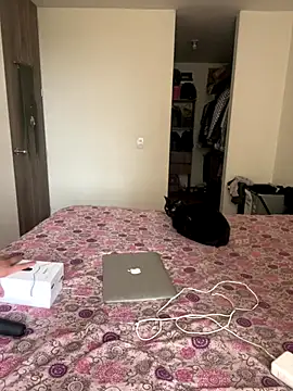 Snapshot of Maggie_Geller chatting on September 2025 03:13:01 PM Maggie Geller online show from September 2025 03:13:01 PM