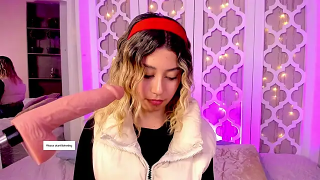 cloe palmer online show from February 2025 09:07:02 PM