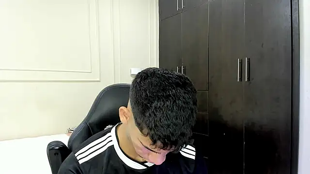 ANDRES STUD online show from May 2026 03:45:02 AM