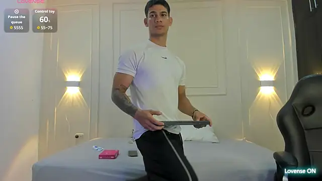 ANDRES STUD online show from May 2026 03:57:02 AM