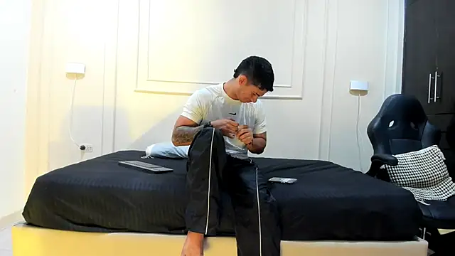 ANDRES STUD online show from May 2026 04:10:02 AM