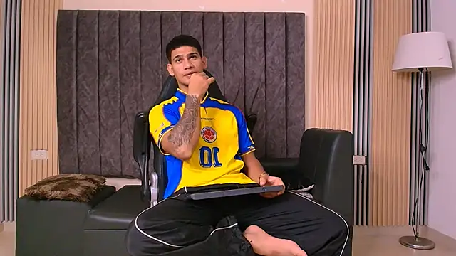 ANDRES STUD online show from July 2026 03:43:02 AM