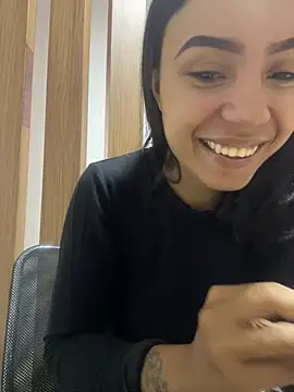 Snapshot of julieta_fn chatting on April 2026 02:13:02 PM julieta fn online show from April 2026 02:13:02 PM