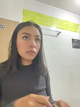 Snapshot of julieta_fn chatting on April 2026 02:41:01 PM julieta fn online show from April 2026 02:41:01 PM