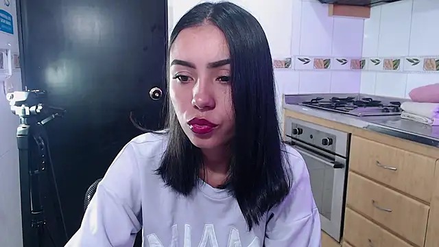 Snapshot of julieta_fn chatting on May 2026 03:29:02 PM julieta fn online show from May 2026 03:29:02 PM
