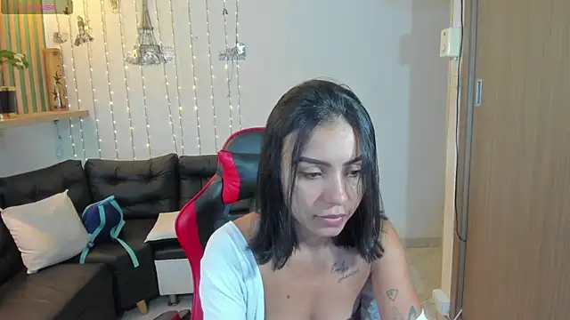 Snapshot of julieta_fn chatting on May 2026 03:19:02 PM julieta fn online show from May 2026 03:19:02 PM