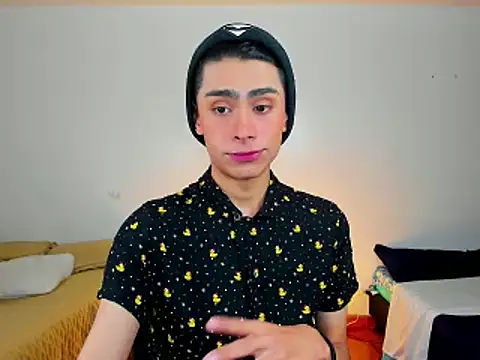 Snapshot of steve__gray chatting on February 2025 02:21:02 PM steve gray online show from February 2025 02:21:02 PM