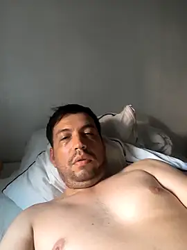 reyarturs13 online show from March 2026 09:06:01 PM