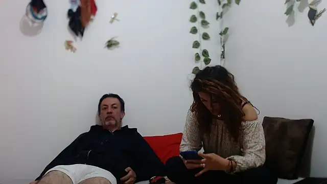 jeans and emma online show from March 2025 12:21:01 AM