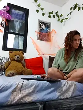 jeans and emma online show from November 2025 04:55:02 AM