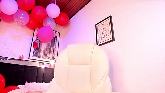 tylla  online show from February 2025 02:59:02 AM