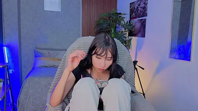 Snapshot of Miaa_Lee7 chatting on May 2026 08:46:01 PM Miaa Lee7 online show from May 2026 08:46:01 PM