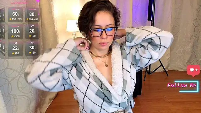 Snapshot of sophia_dumont chatting on February 2025 02:07:02 AM sophia dumont online show from February 2025 02:07:02 AM