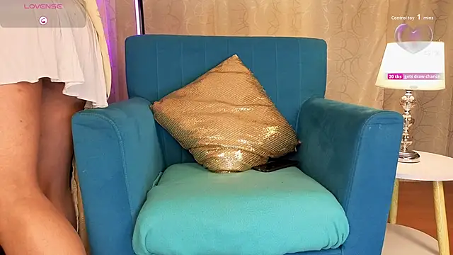 Snapshot of sophia_dumont chatting on November 2025 01:17:01 AM sophia dumont online show from November 2025 01:17:01 AM