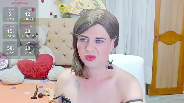 Snapshot of Dolldirtyxxx chatting on October 2025 05:21:02 AM Dolldirtyxxx online show from October 2025 05:21:02 AM