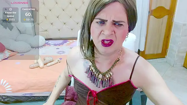 Snapshot of Dolldirtyxxx chatting on October 2025 05:30:01 AM Dolldirtyxxx online show from October 2025 05:30:01 AM