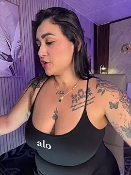 Madissonlove 1 online show from April 2026 10:40:02 PM