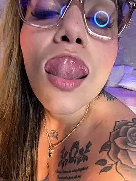 Madissonlove 1 online show from May 2026 02:19:01 AM