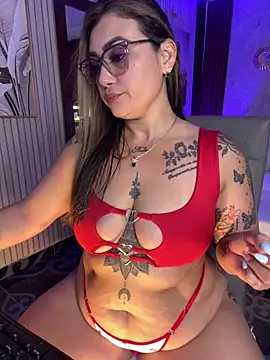 Madissonlove 1 online show from May 2026 02:27:02 PM