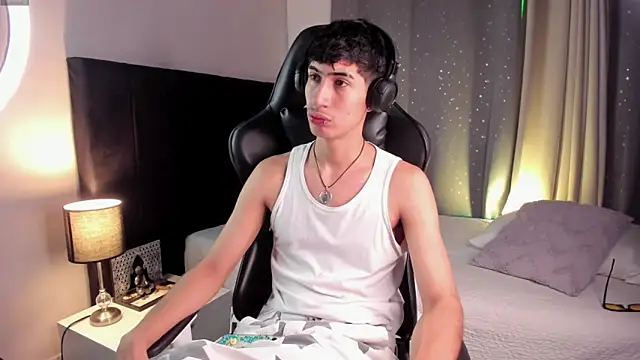 NovaaWheler online show from September 2025 12:49:02 PM