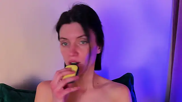 roxy riot  online show from February 2025 04:46:02 AM