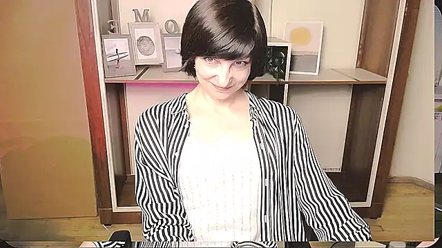  AngeliaFlow  online show from May 2026 08:30:02 AM