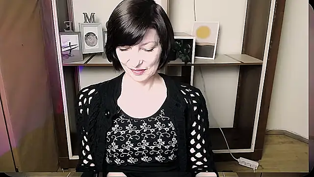  AngeliaFlow  online show from June 2026 07:32:02 AM