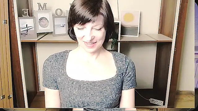  AngeliaFlow  online show from June 2026 08:01:01 AM