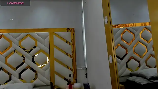 Snapshot of lolyyuno chatting on March 2025 12:11:01 PM lolyyuno online show from March 2025 12:11:01 PM