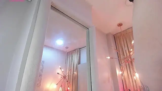 Snapshot of lolyyuno chatting on September 2025 04:47:01 AM lolyyuno online show from September 2025 04:47:01 AM