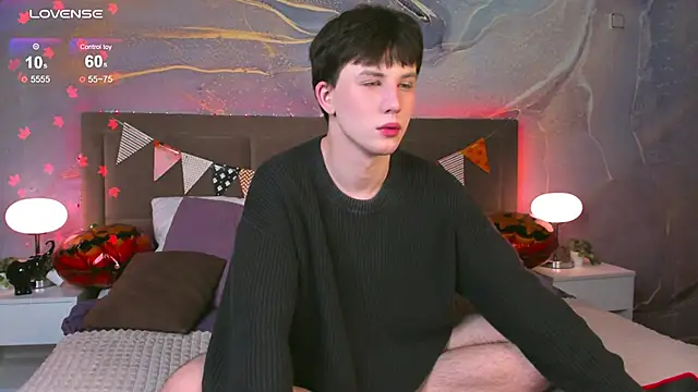 AdrianoAubert online show from October 2025 03:25:01 AM