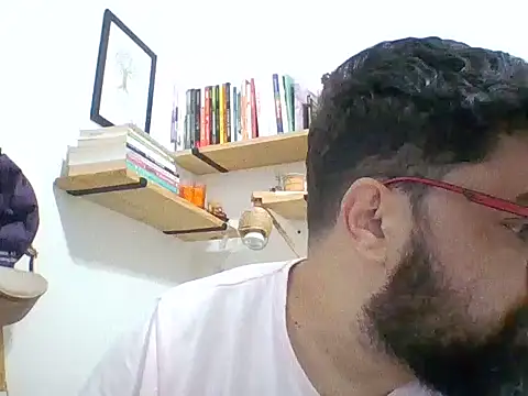 Casal30mais online show from May 2026 08:28:01 PM