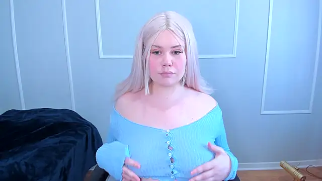  leana  online show from February 2026 06:26:01 PM