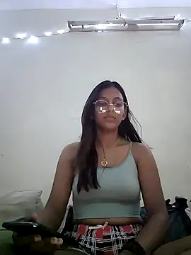 Snapshot of kissmebishh chatting on March 2025 10:06:02 PM kissmebishh online show from March 2025 10:06:02 PM
