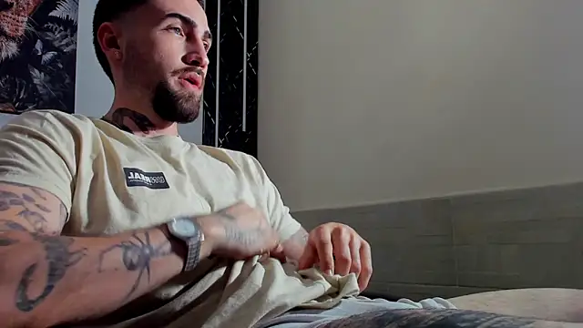 Luke davis01 online show from February 2025 04:45:02 PM