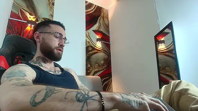 Luke davis01 online show from September 2025 01:00:01 PM