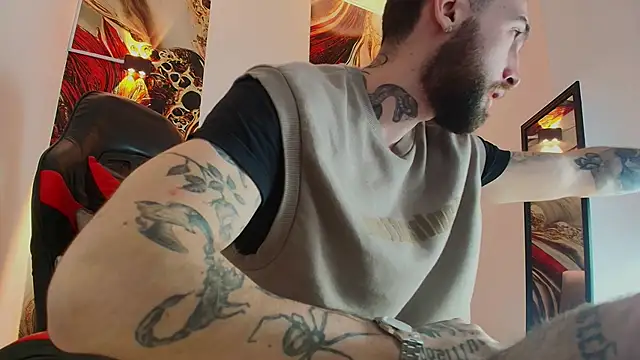 Luke davis01 online show from October 2025 01:07:02 PM