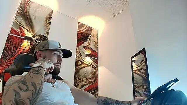 Luke davis01 online show from June 2026 12:54:02 PM