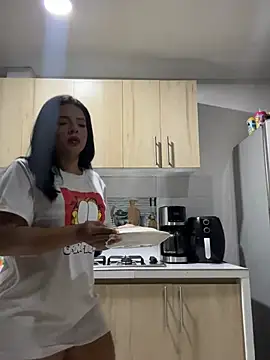 Snapshot of HannahFiore chatting on February 2025 10:23:02 AM HannahFiore online show from February 2025 10:23:02 AM