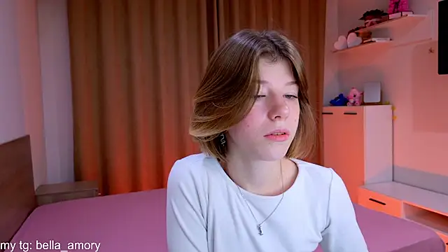 Snapshot of Bella_amory chatting on December 2025 11:57:02 PM Bella amory online show from December 2025 11:57:02 PM