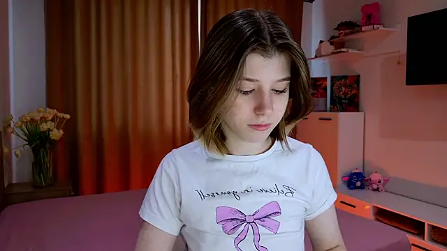 Snapshot of Bella_amory chatting on February 2026 01:44:02 PM Bella amory online show from February 2026 01:44:02 PM