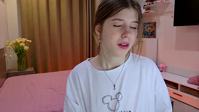 Snapshot of Bella_amory chatting on February 2026 01:50:02 AM Bella amory online show from February 2026 01:50:02 AM