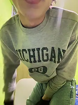 stormmart18 online show from February 2025 03:09:01 PM