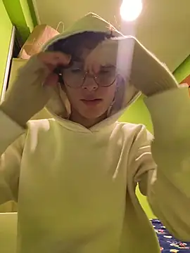 stormmart18 online show from February 2025 12:17:01 AM