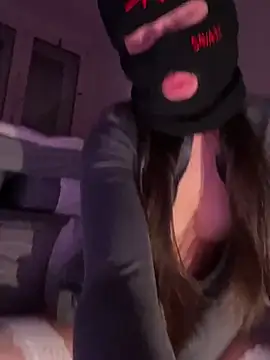 Snapshot of Daria-maus24 chatting on February 2025 06:54:01 PM Daria-maus24 online show from February 2025 06:54:01 PM