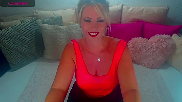 Lex McQueen online show from July 2026 08:51:01 PM