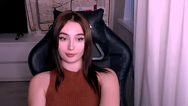 beauty blonde online show from October 2025 11:52:02 AM